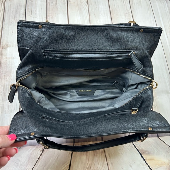 Giorgio Fiorelli Black Handbag with Elegant Gold Hardware - Picture 9 of 14